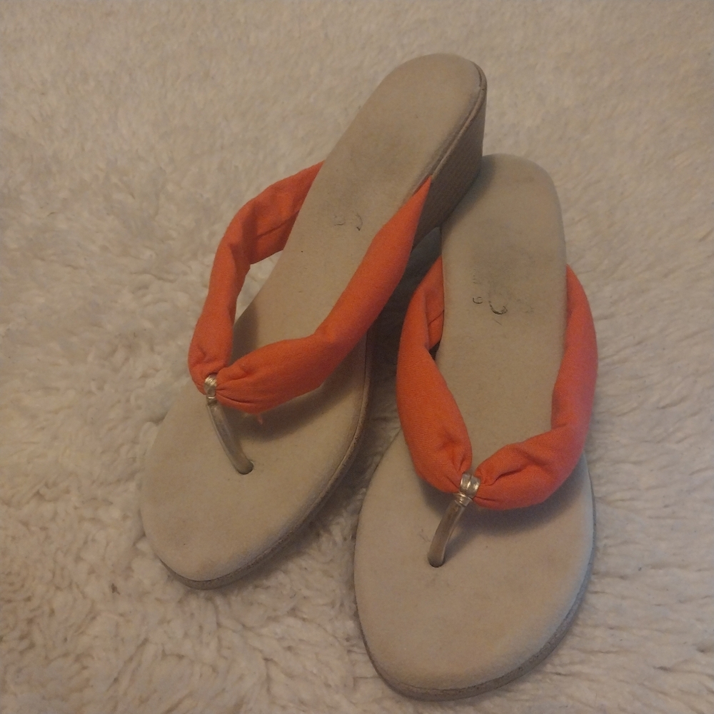 Cloth flip flops island comfortable